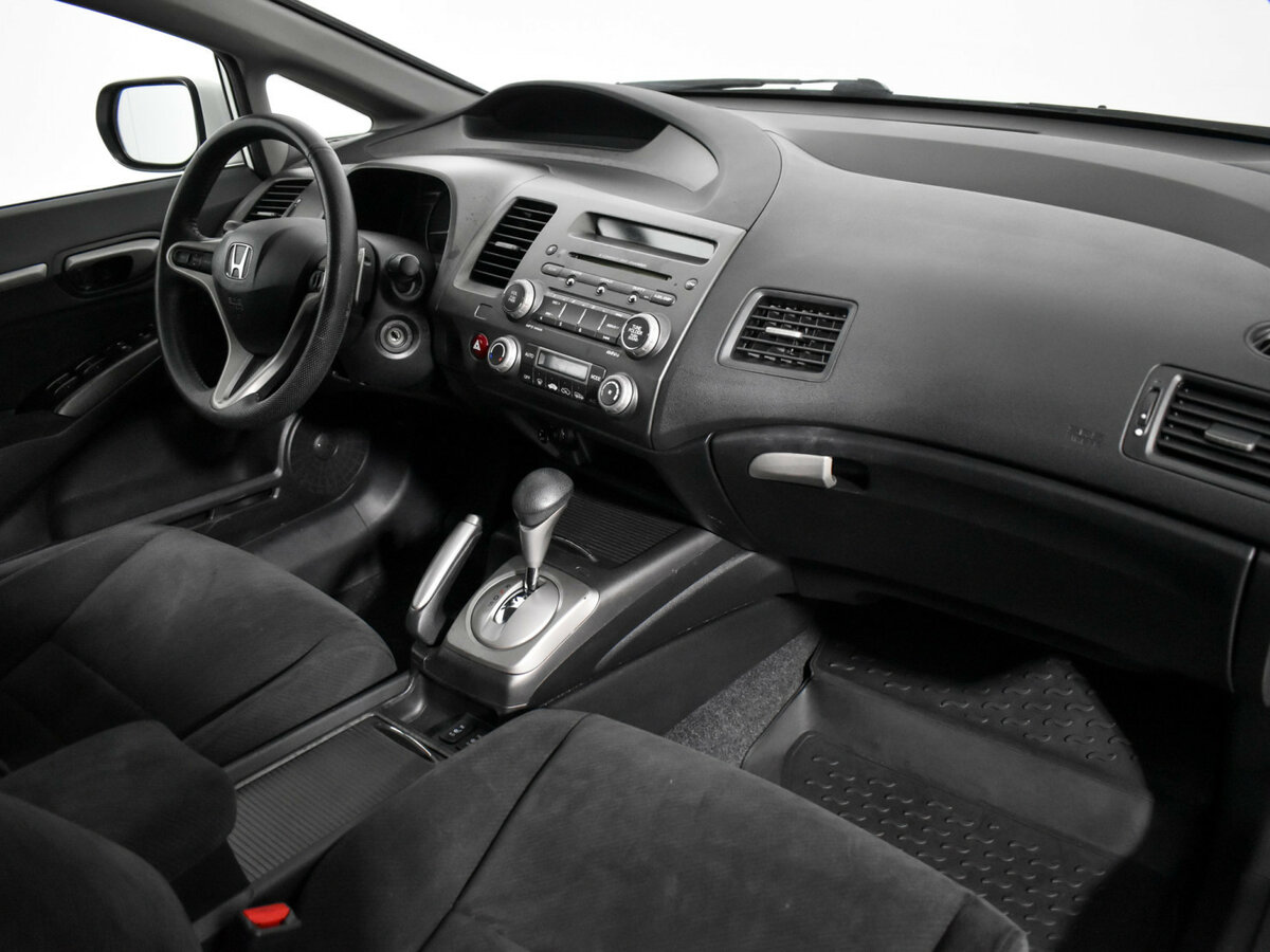 Honda Civic VIII Рестайлинг, 2011 Фото №11