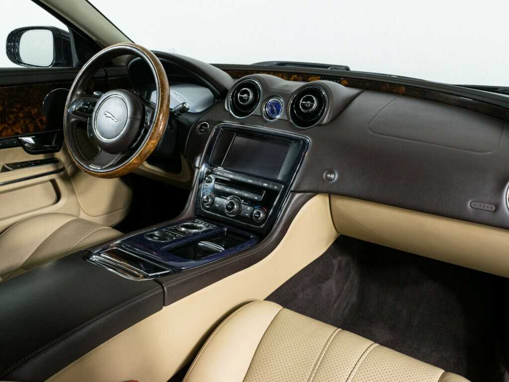 Jaguar XJ, 2010 Фото №9
