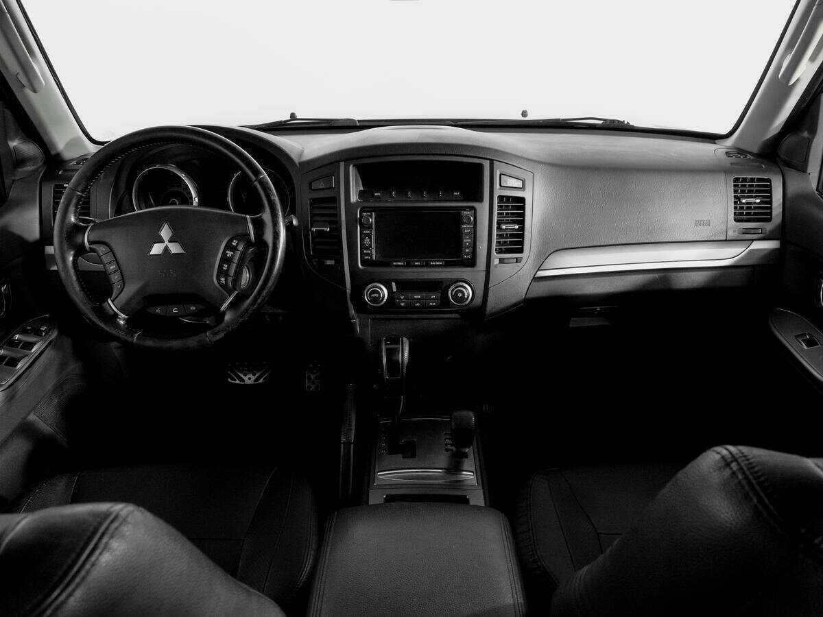 Mitsubishi Pajero, 2014 Фото №12