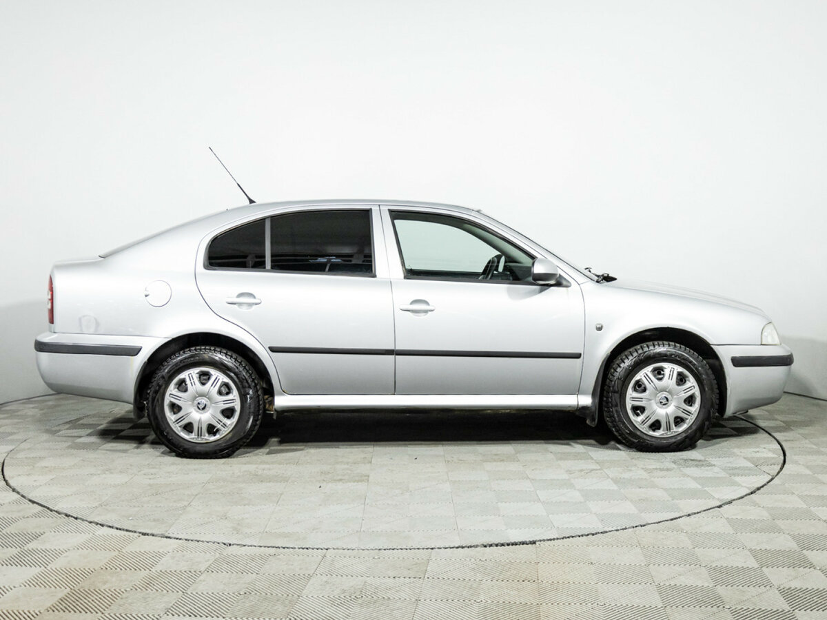 Skoda Octavia I (A4) Рестайлинг, 2010 Фото №4