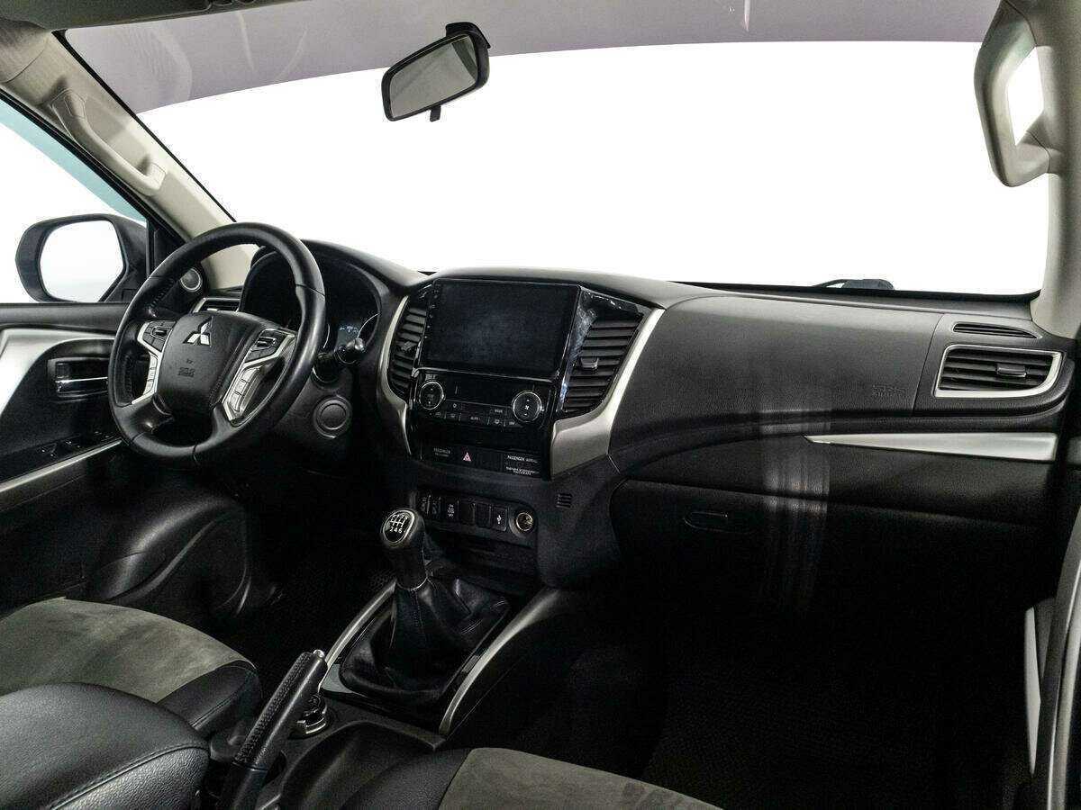 Mitsubishi Pajero Sport, 2019 Фото №9