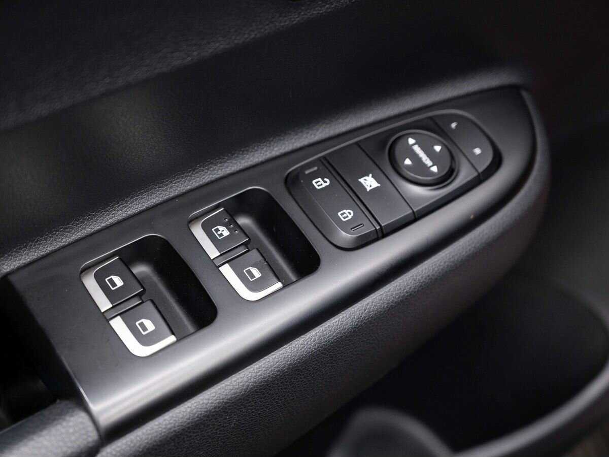 Kia Rio X-Line, 2019 Фото №17