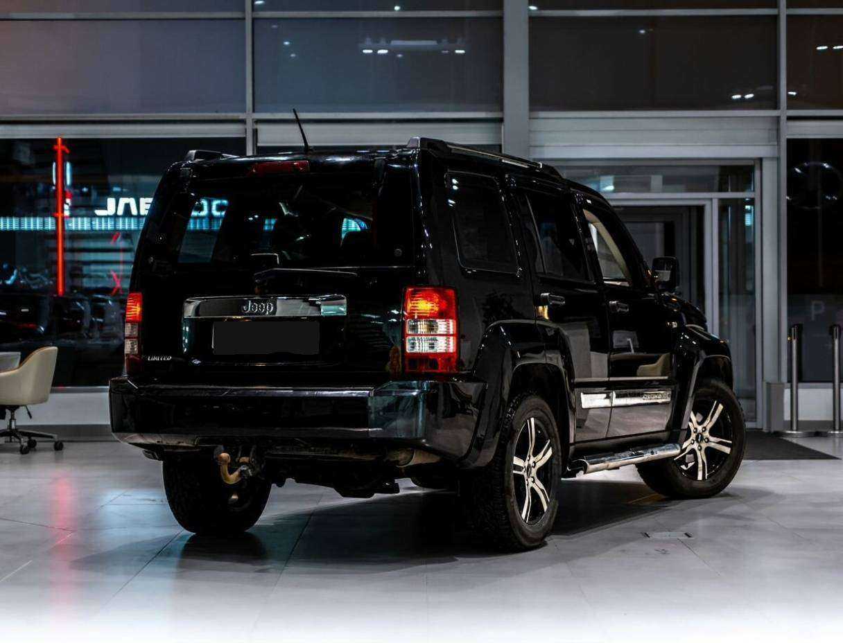 Jeep Cherokee, 2010 Фото №3