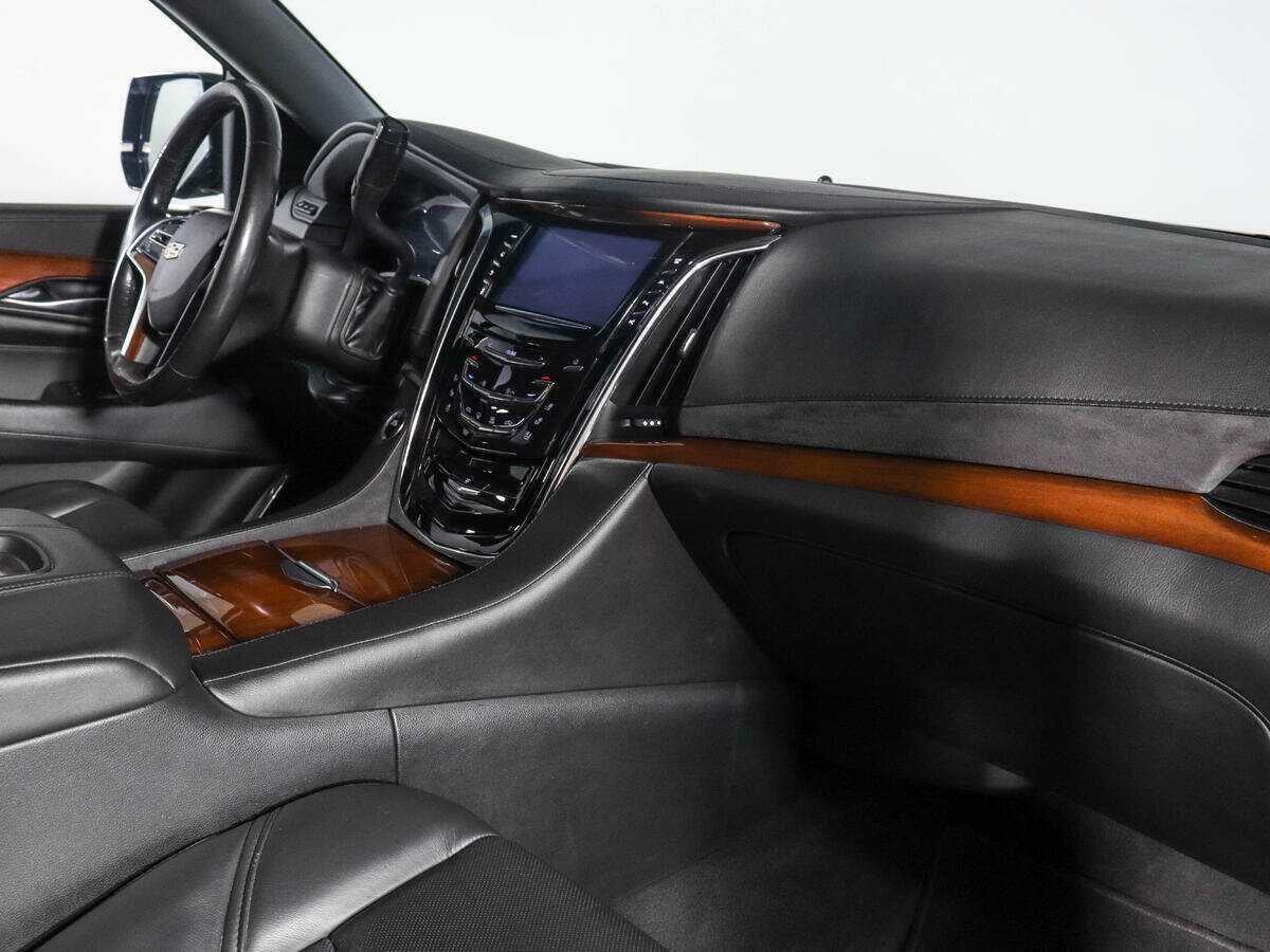 Cadillac Escalade ESV, 2018 Фото №7