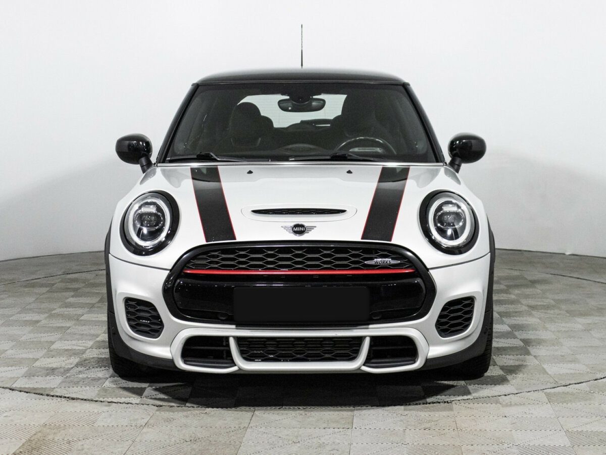 Mini Hatch JCW III (F55/F56) Рестайлинг, 2020 Фото №2