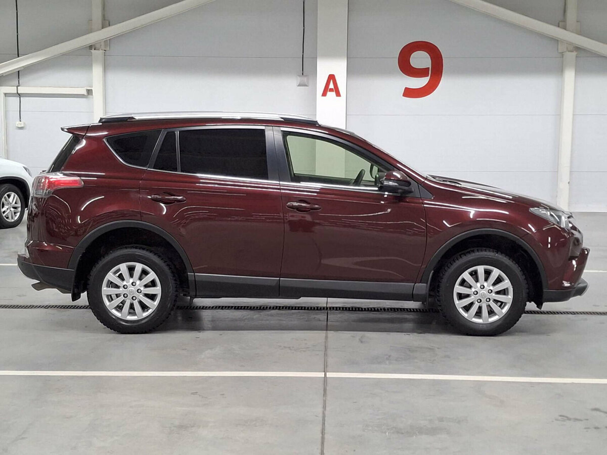 Toyota RAV4 IV (XA40) Рестайлинг, 2016 Фото №4