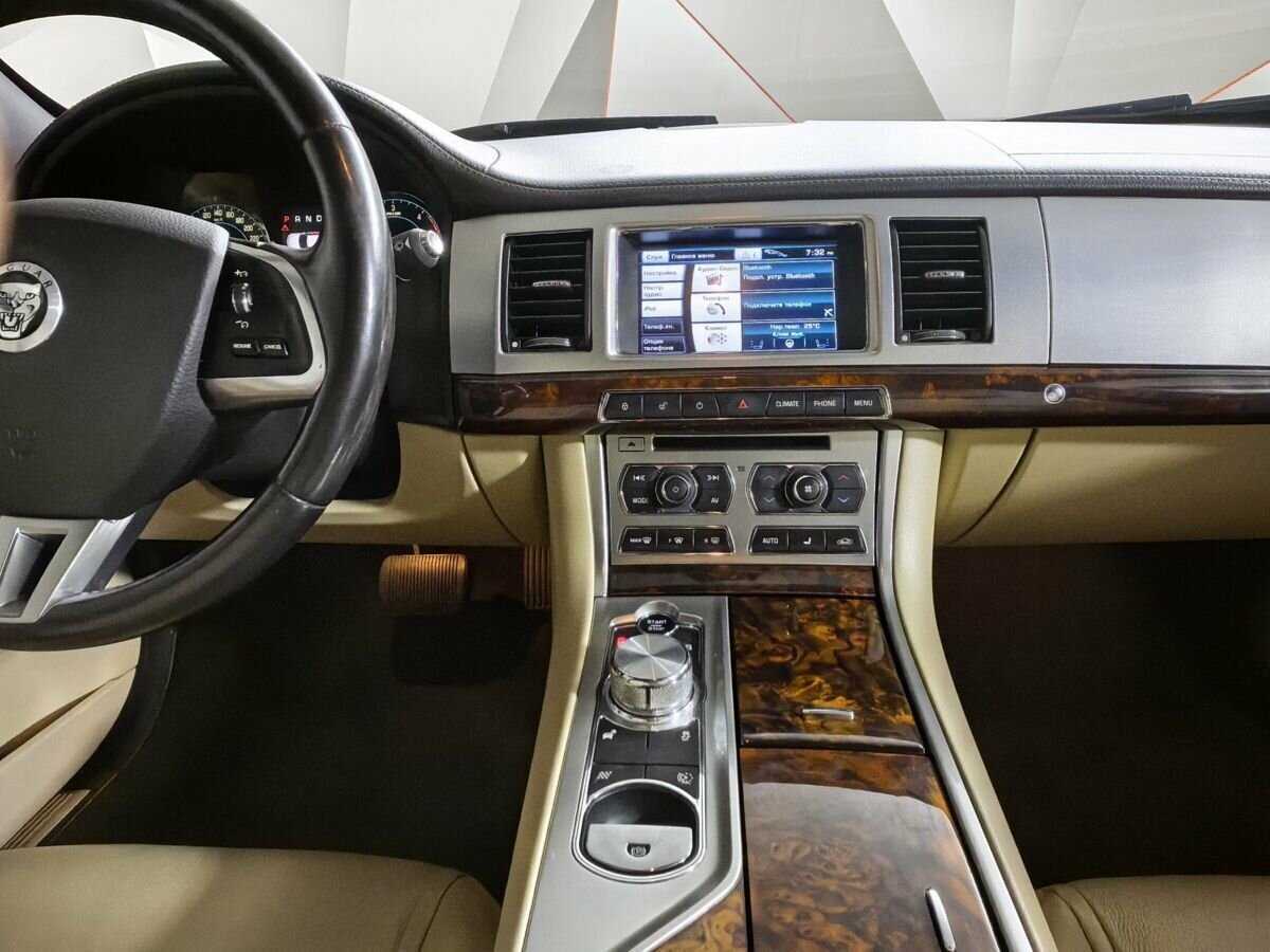 Jaguar XF, 2013 Фото №11