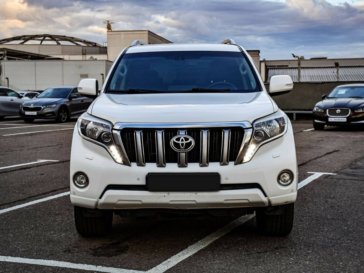 Toyota Land Cruiser Prado 150 Series Рестайлинг 1, 2014 Фото №2
