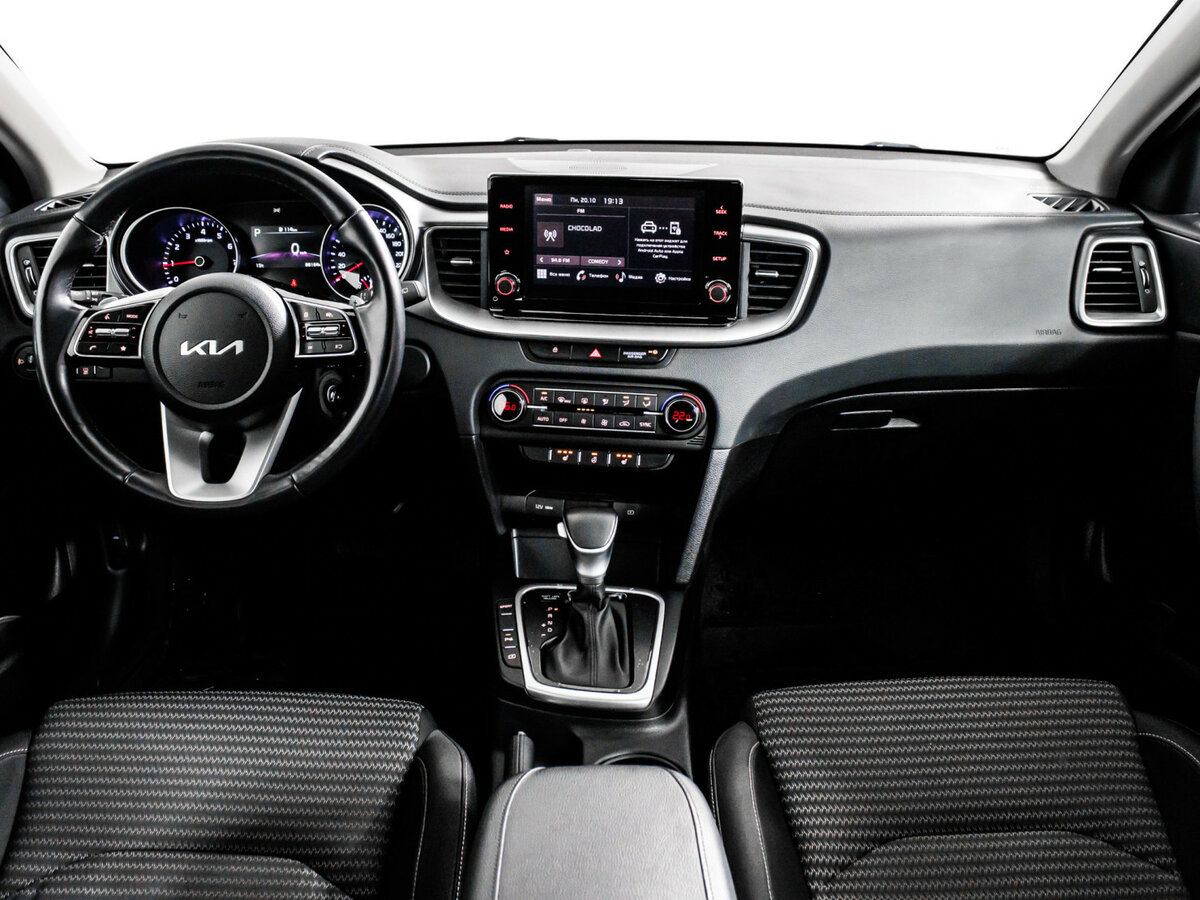 Kia Ceed III Рестайлинг, 2022 Фото №10