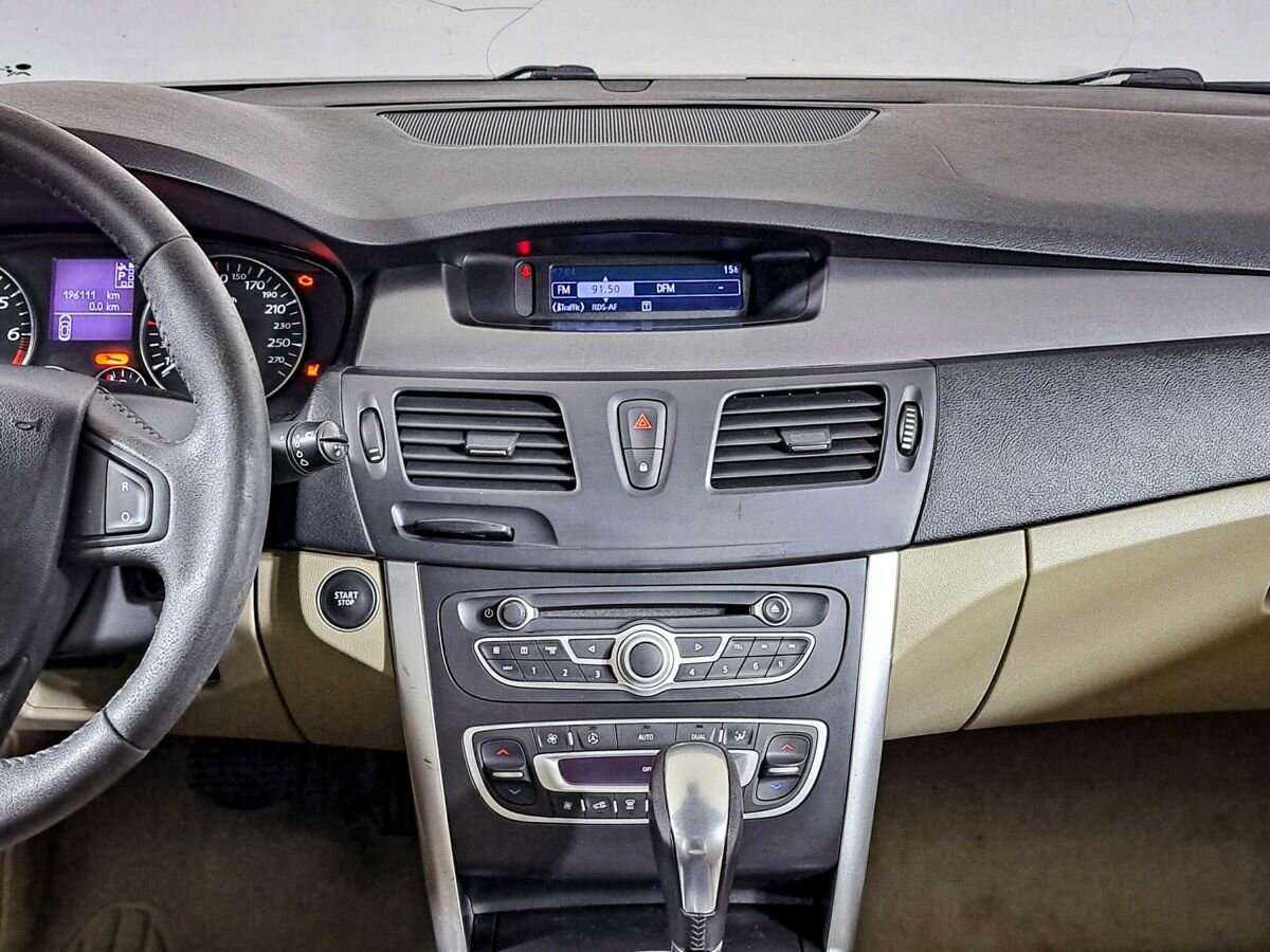 Renault Latitude, 2010 Фото №12