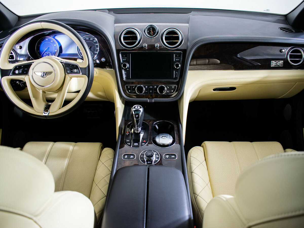 Bentley Bentayga I, 2016 Фото №13