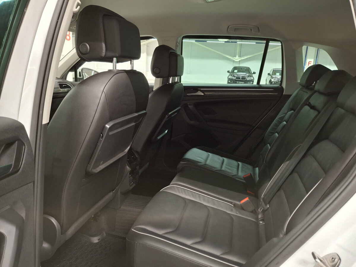Volkswagen Tiguan II, 2020 Фото №12