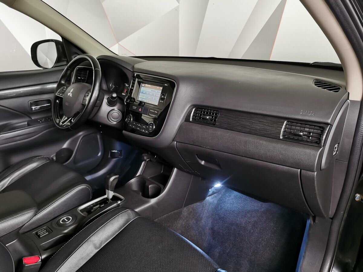 Mitsubishi Outlander, 2016 Фото №9