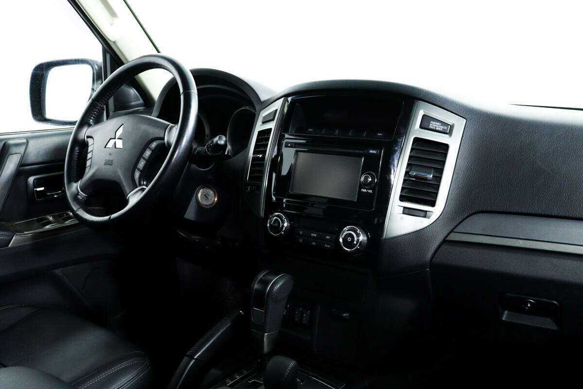 Mitsubishi Pajero, 2018 Фото №8