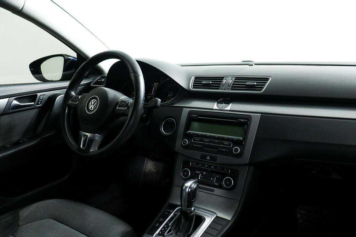 Volkswagen Passat, 2011 Фото №9