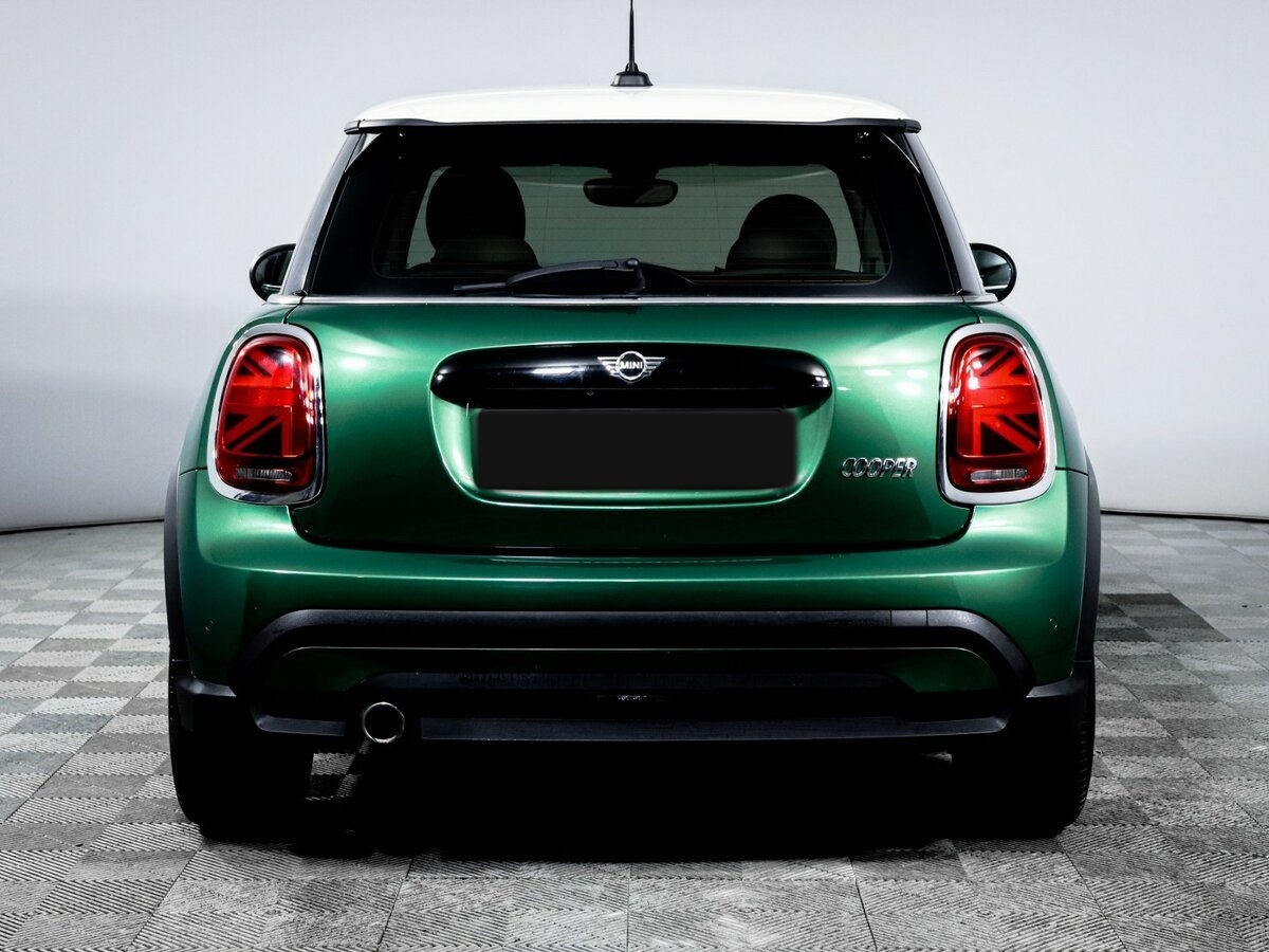 Mini Hatch Cooper III (F55/F56) Рестайлинг 2, 2021 Фото №5