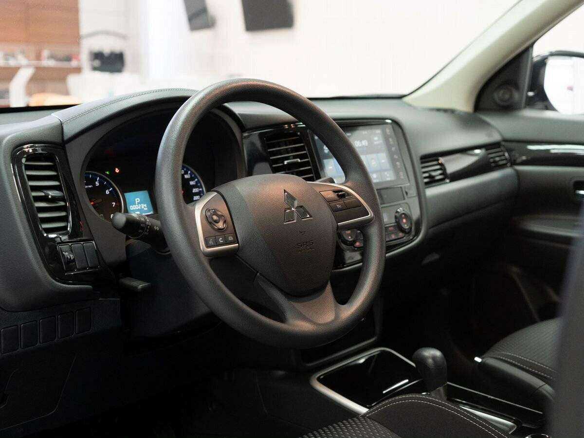 Mitsubishi Outlander, 2022 Фото №5