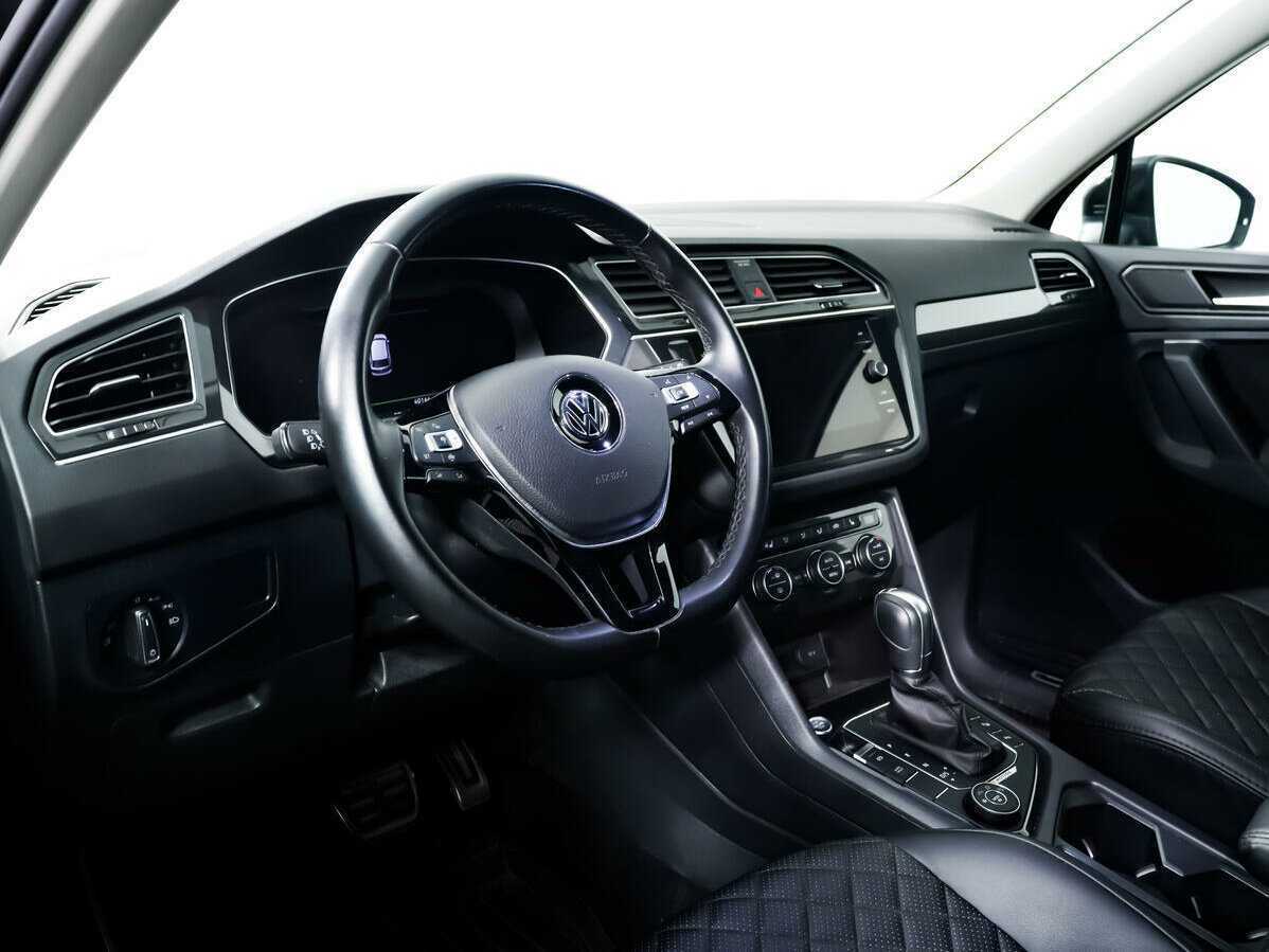 Volkswagen Tiguan, 2018 Фото №13