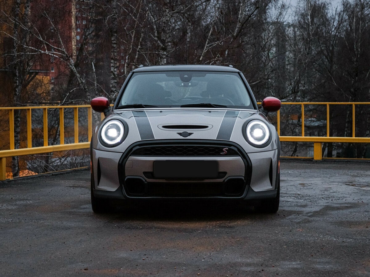 Mini Hatch Cooper S III (F55/F56) Рестайлинг 2, 2024 Фото №2