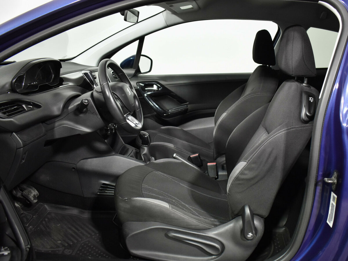 Peugeot 208 I, 2013 Фото №10