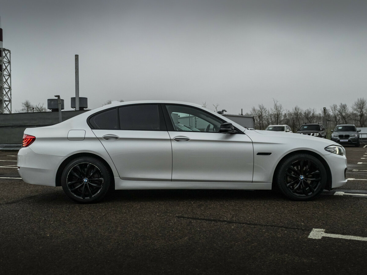 BMW 5 серии 525d xDrive VI (F10/F11/F07) Рестайлинг, 2015 Фото №5