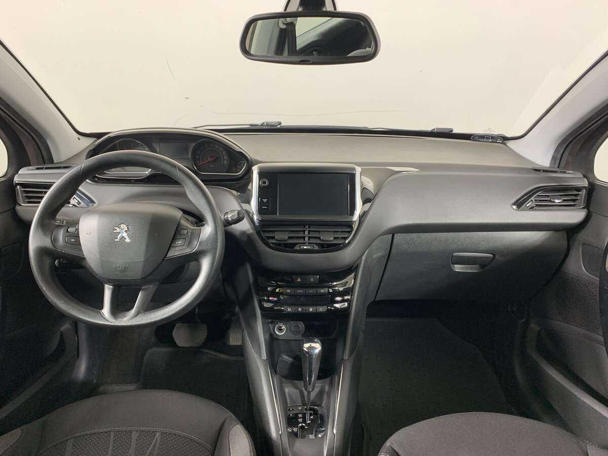 Peugeot 208, 2013 Фото №10