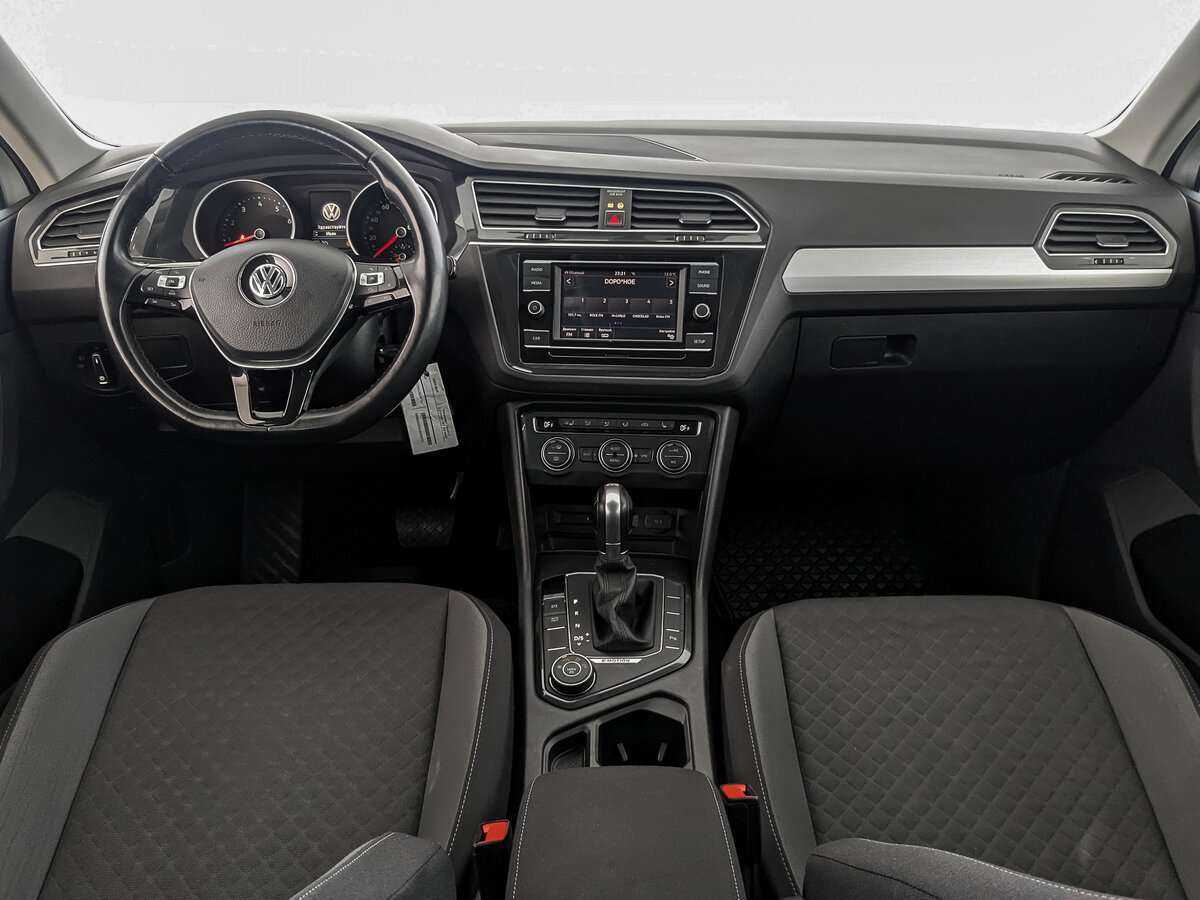 Volkswagen Tiguan, 2018 Фото №10