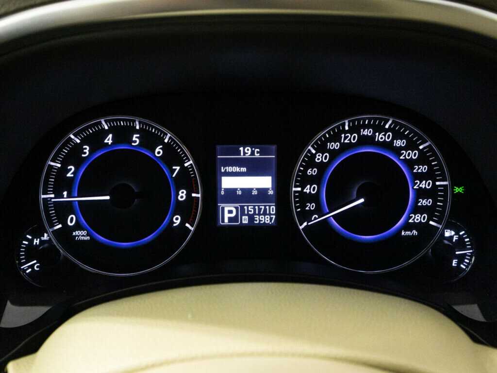 Infiniti FX37, 2012 Фото №12