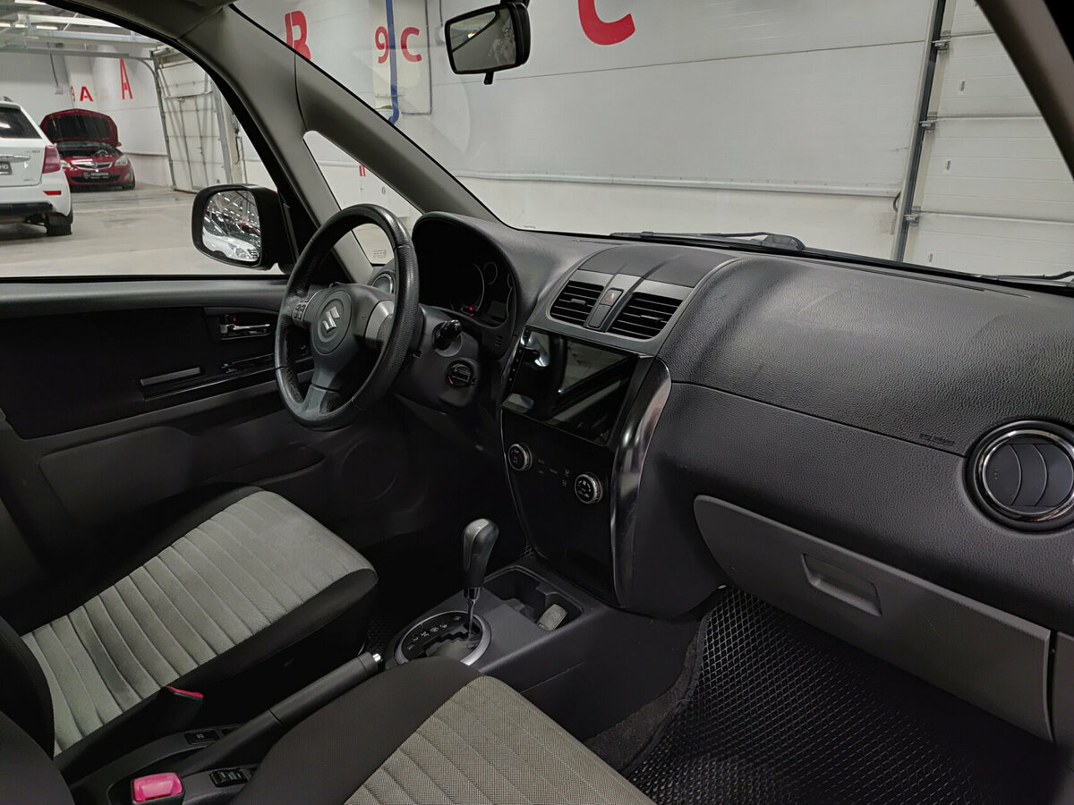 Suzuki SX4 I (Classic) Рестайлинг, 2011 Фото №11