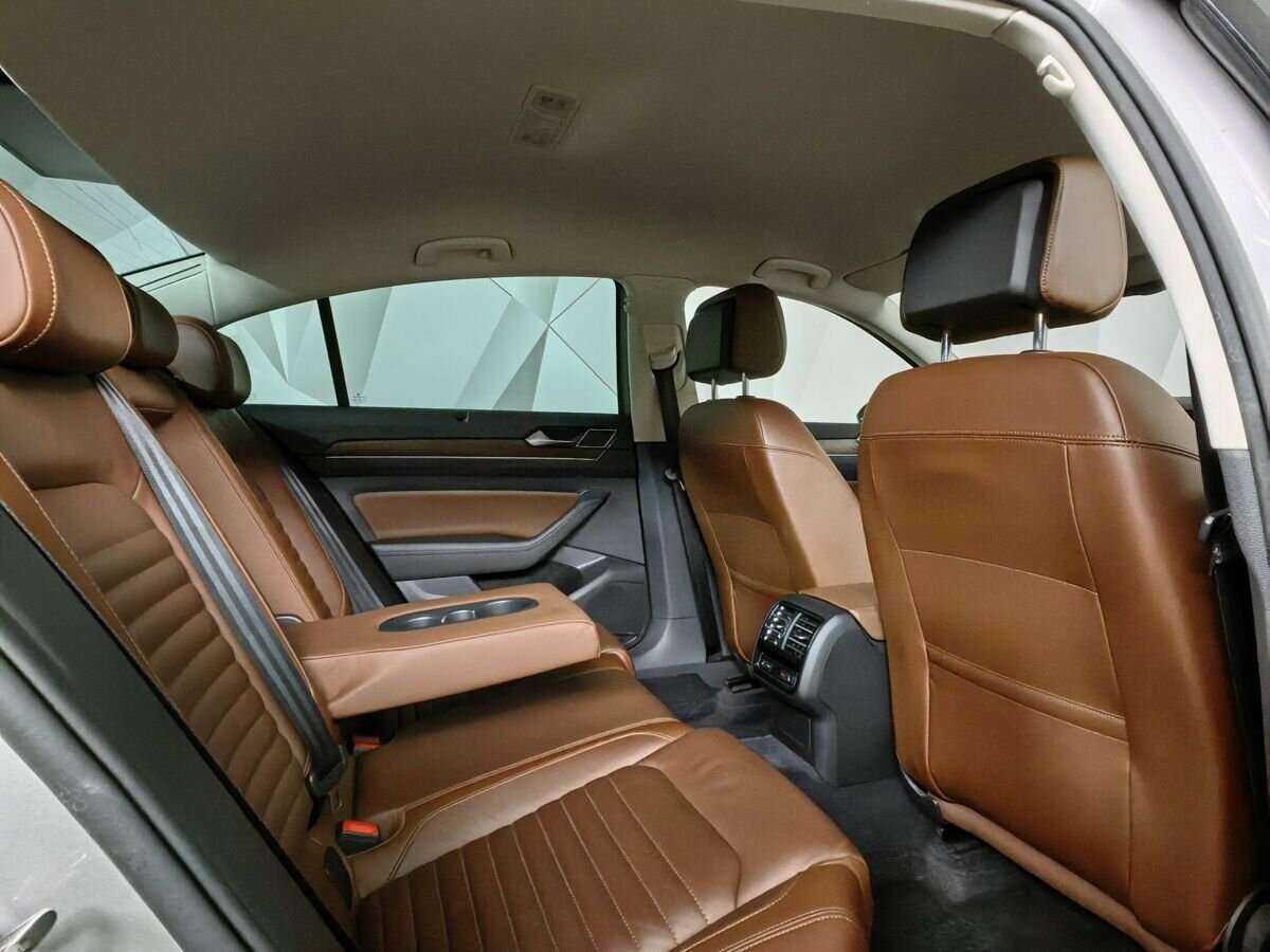 Volkswagen Passat, 2017 Фото №12