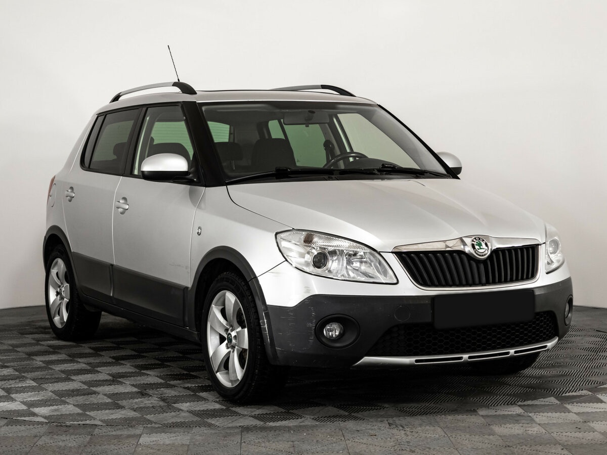 Skoda Fabia Scout II Рестайлинг, 2011 Фото №3
