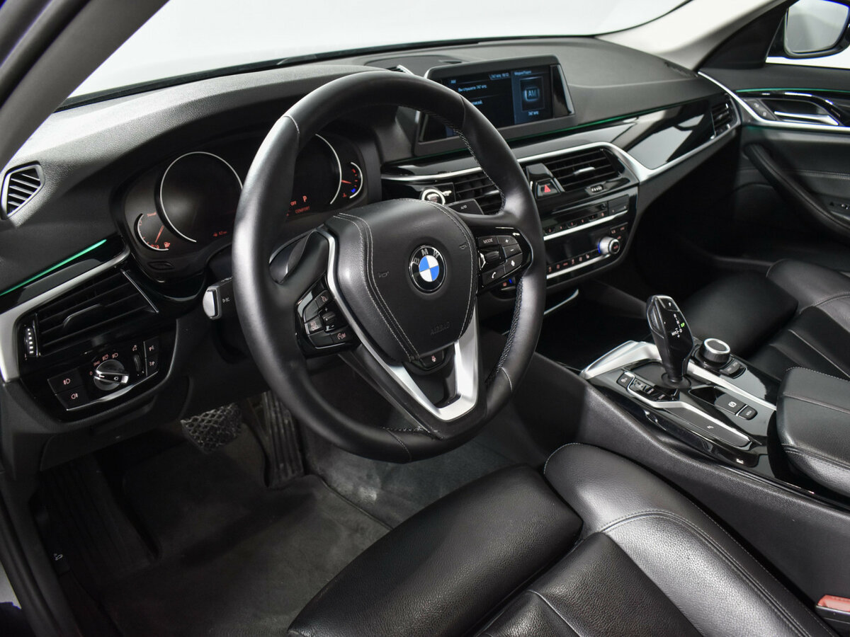 BMW 5 серии 520d VII (G30/G31/G38), 2019 Фото №9