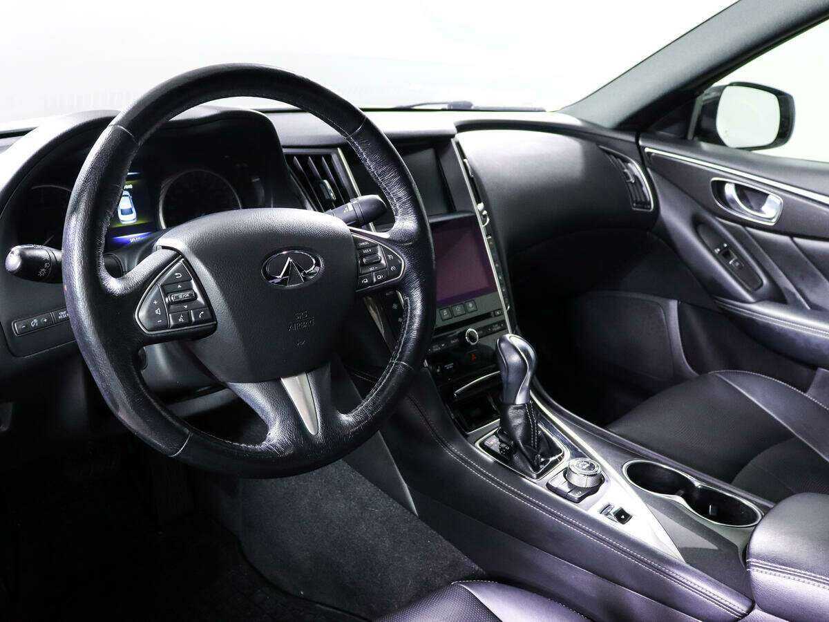 Infiniti Q50, 2017 Фото №11