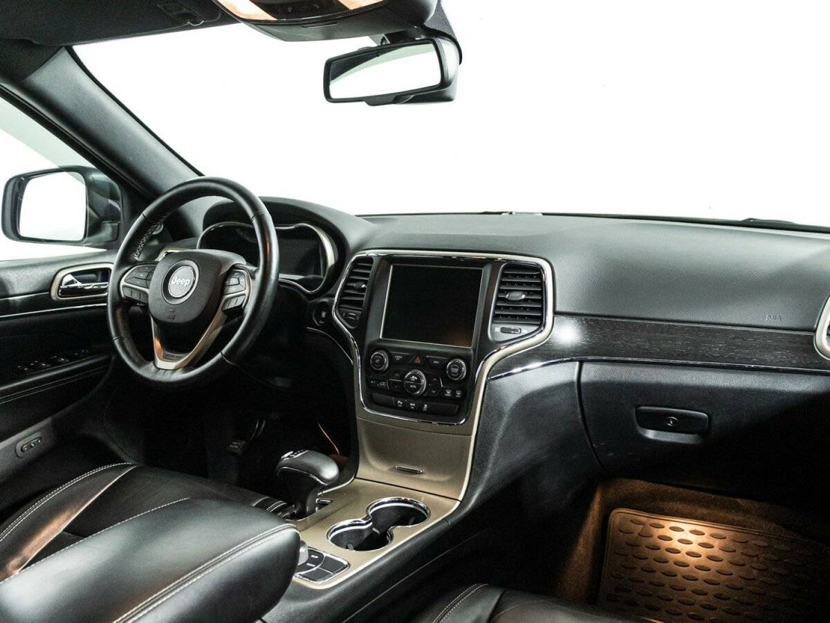 Jeep Grand Cherokee IV (WK2) Рестайлинг, 2015 Фото №9