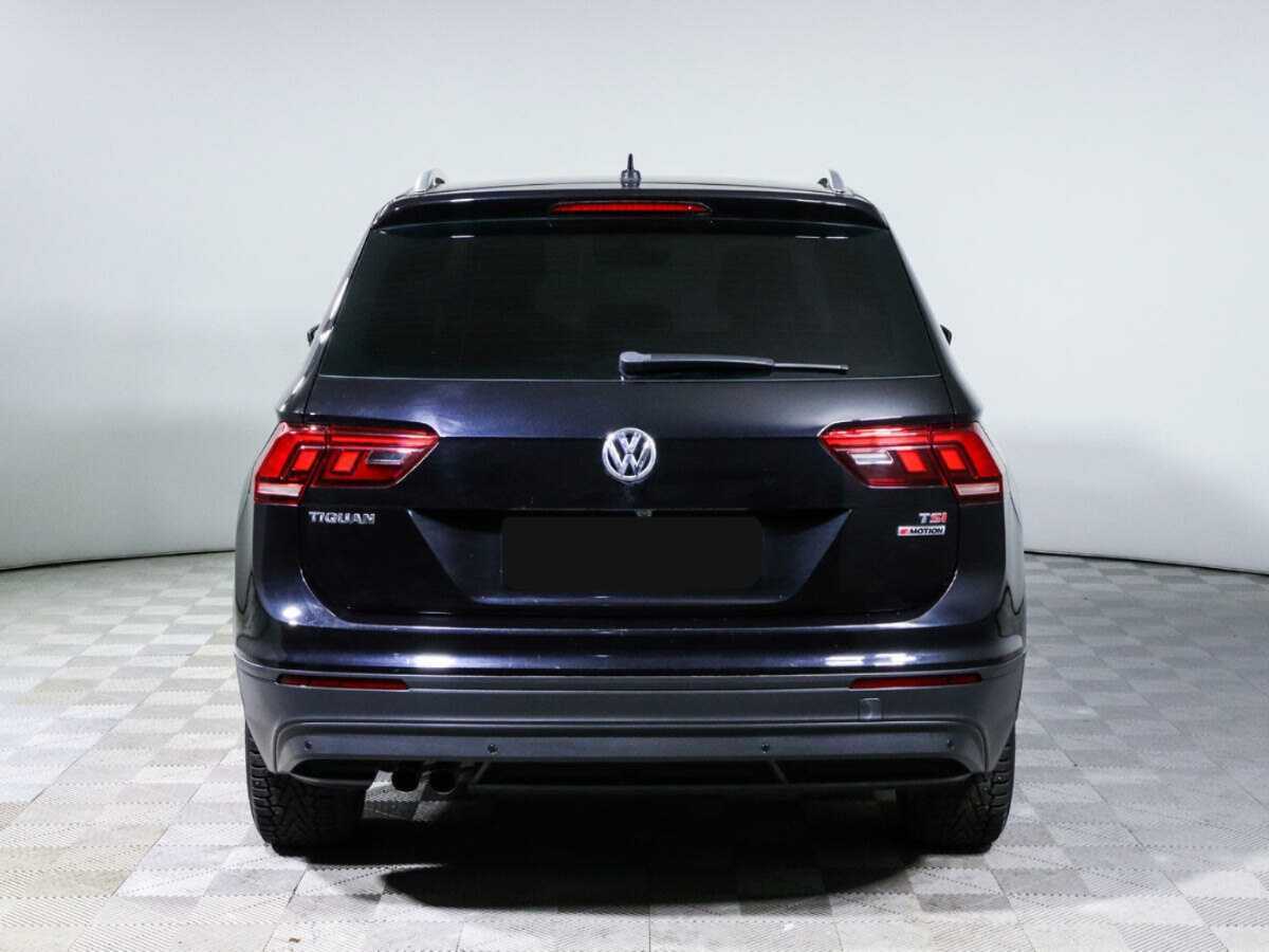 Volkswagen Tiguan, 2018 Фото №5