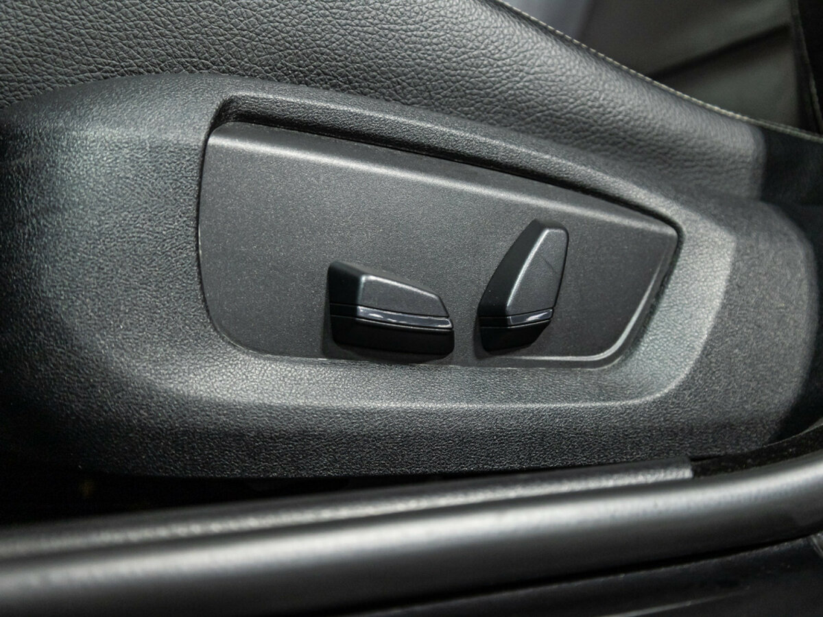 BMW 5 серии 520i VI (F10/F11/F07) Рестайлинг, 2015 Фото №14