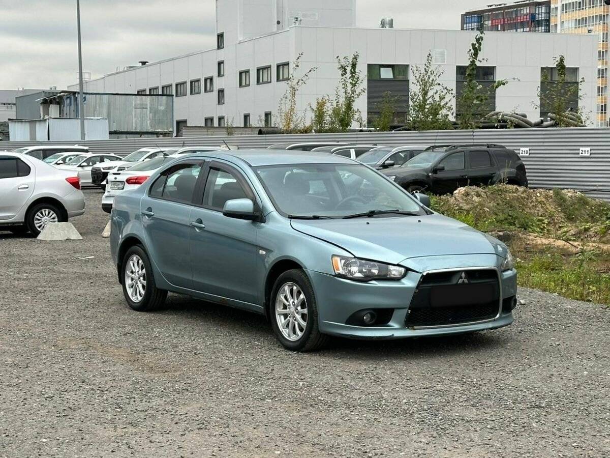 Mitsubishi Lancer X Рестайлинг, 2011 Фото №2