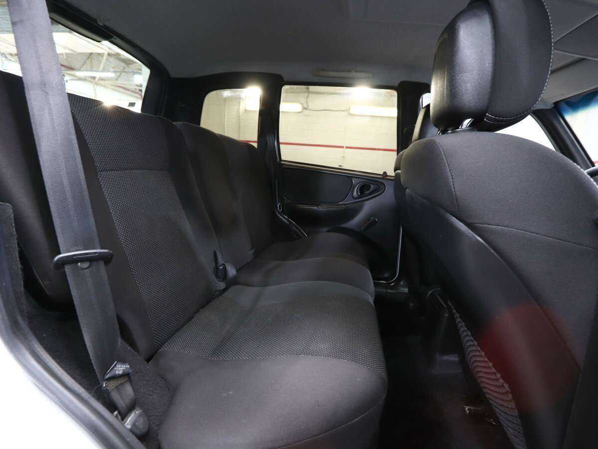 Chevrolet Niva, 2011 Фото №12