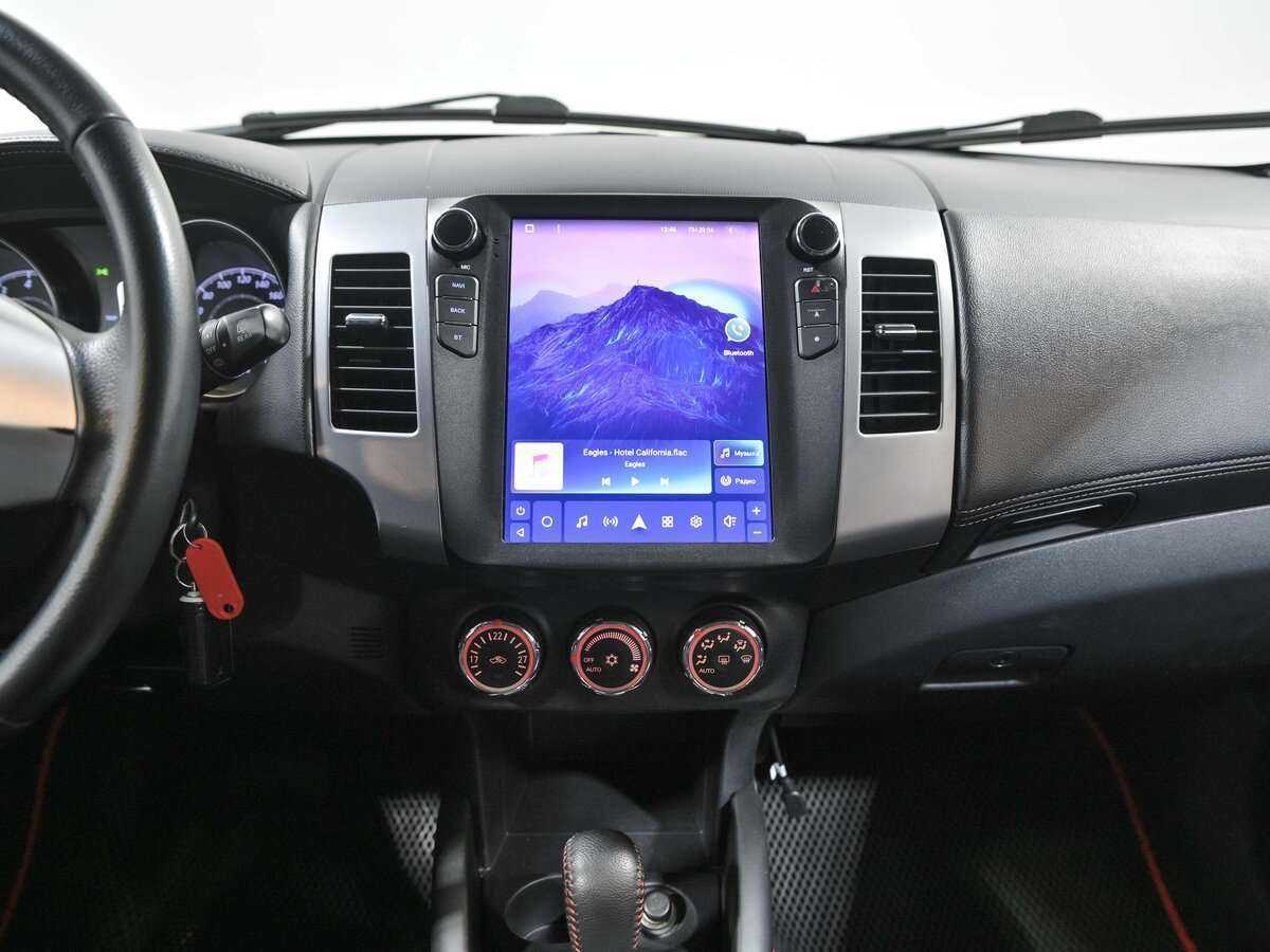 Mitsubishi Outlander, 2011 Фото №10