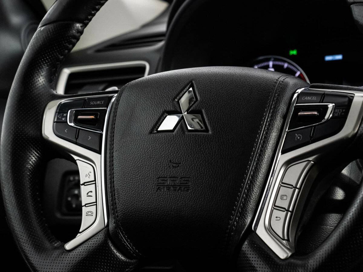Mitsubishi Pajero Sport, 2017 Фото №9