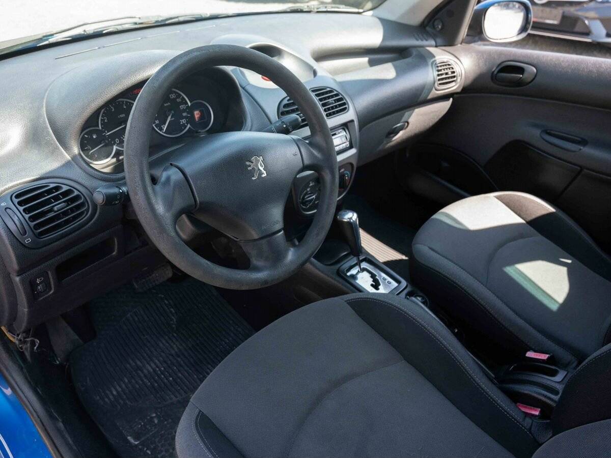 Peugeot 206, 2008 Фото №7