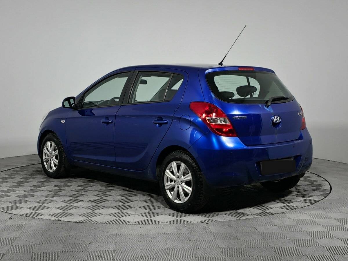 Hyundai i20, 2010 Фото №6