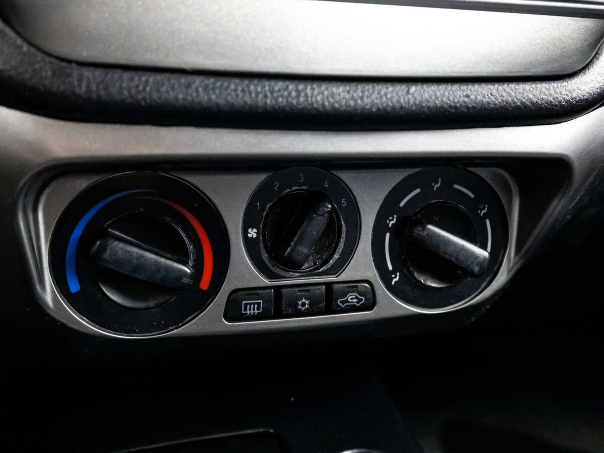 Mitsubishi Lancer IX Рестайлинг, 2005 Фото №12