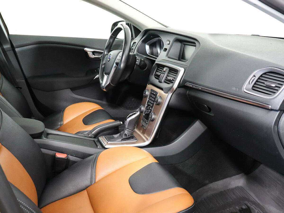 Volvo V40 Cross Country, 2015 Фото №7