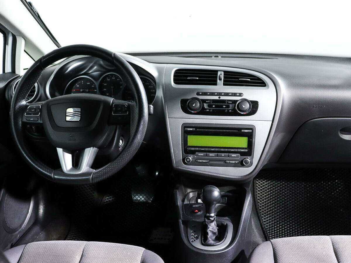 SEAT Leon, 2012 Фото №10
