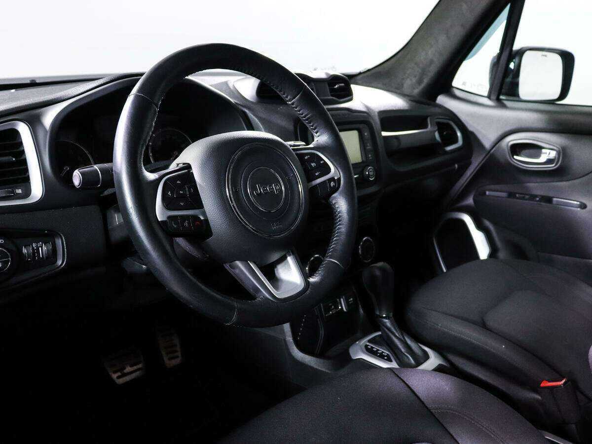 Jeep Renegade, 2017 Фото №13