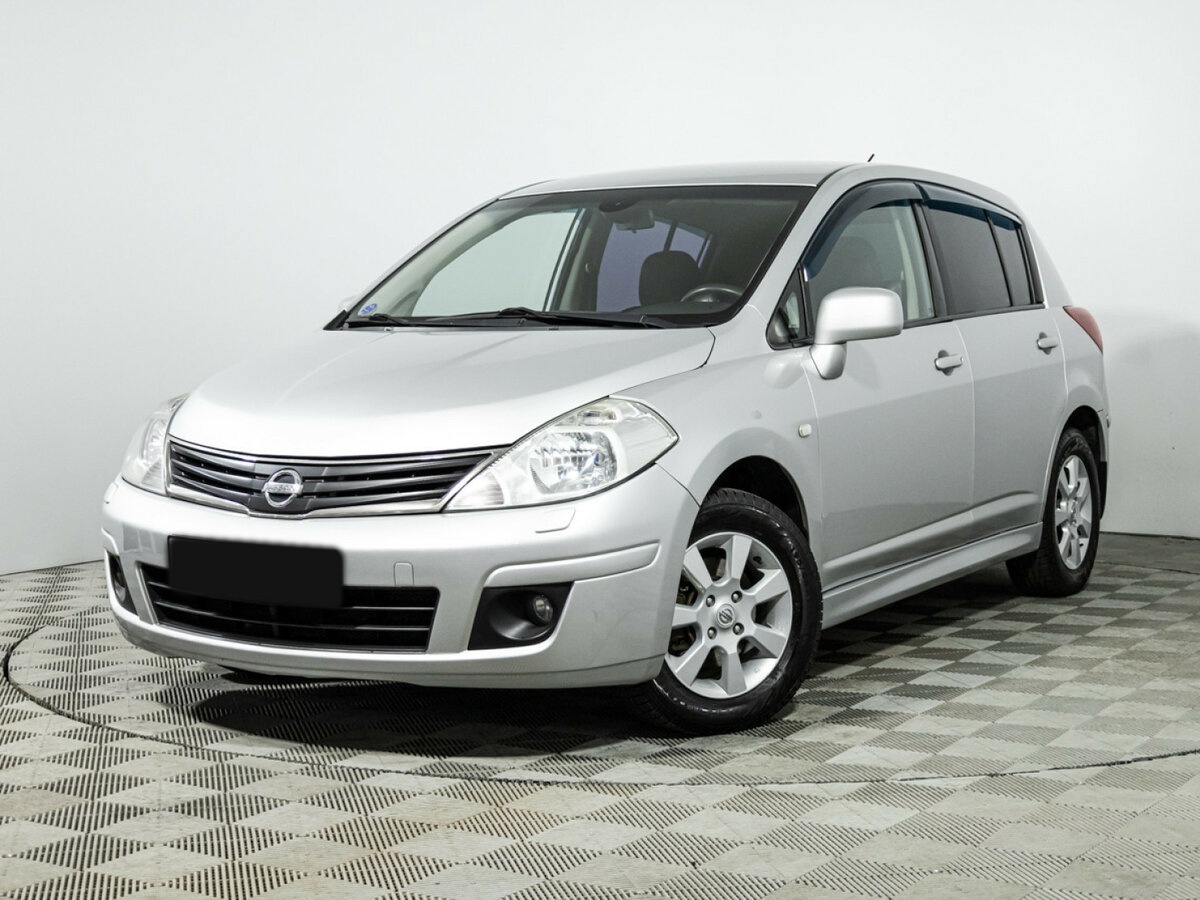 Nissan Tiida I Рестайлинг, 2010 Фото №1