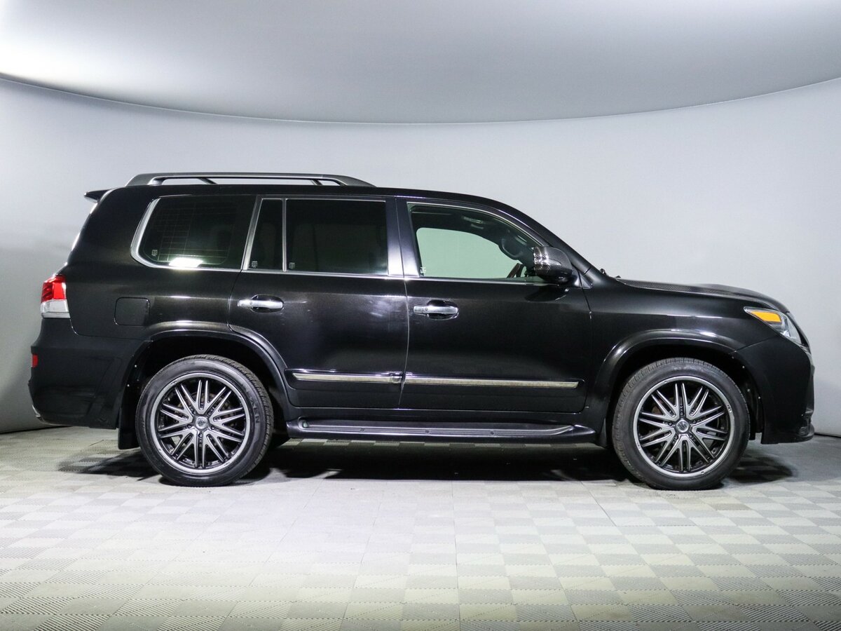 Lexus LX 570 III Рестайлинг, 2015 Фото №4