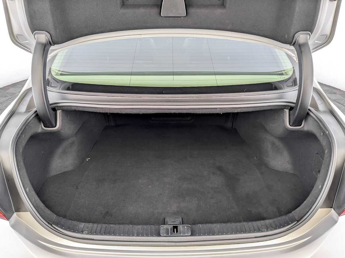 Kia Quoris, 2013 Фото №10