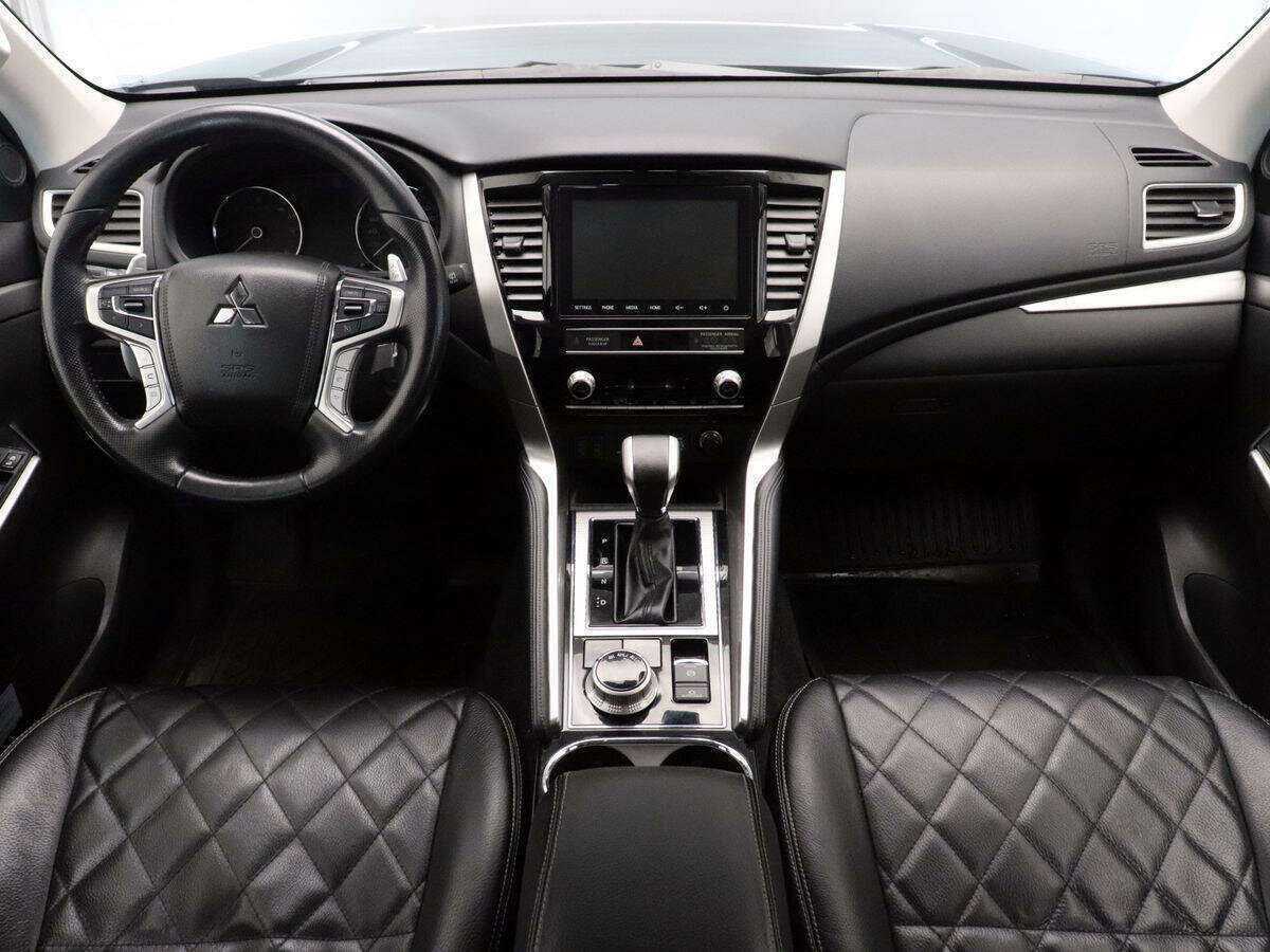 Mitsubishi Pajero Sport, 2021 Фото №8